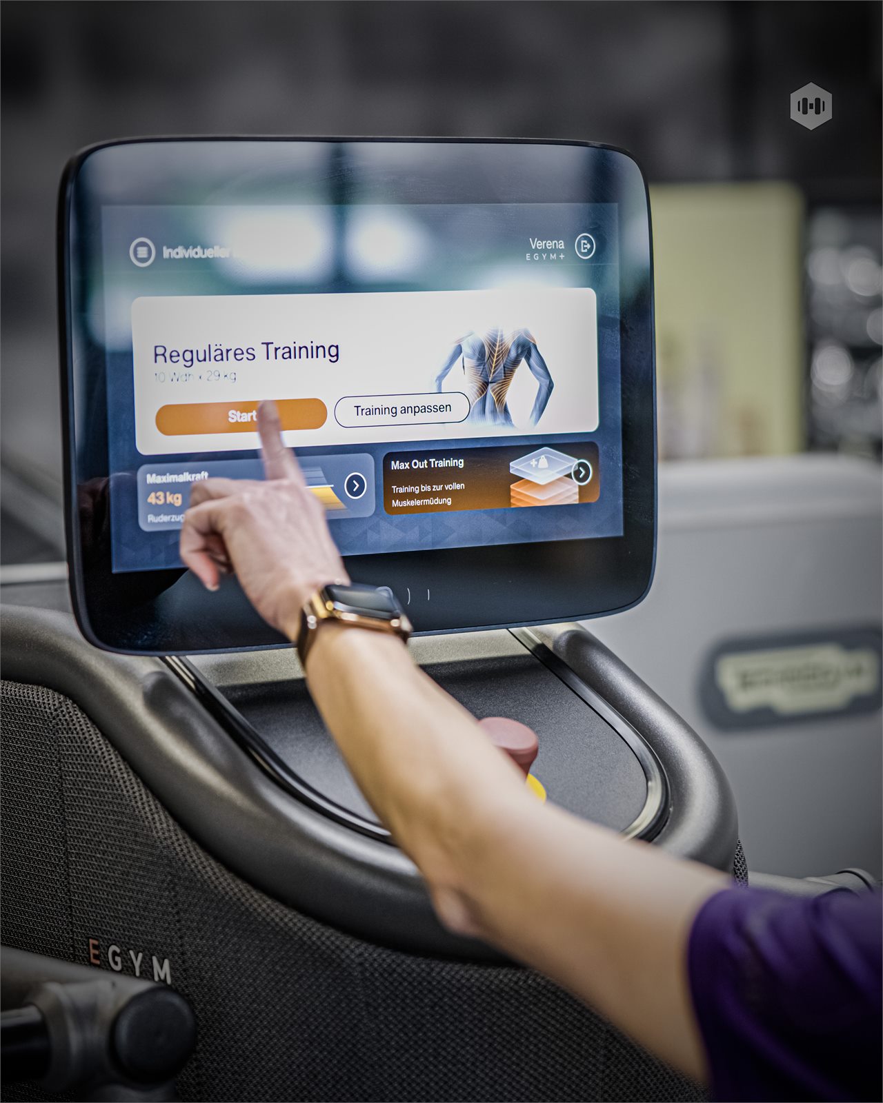 Start eines persönlich eingestellten Trainings an einem EGYM-Gerät